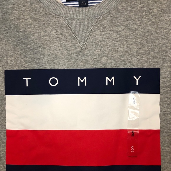 New with tags Tommy Hilfiger Sweater - Picture 5 of 6